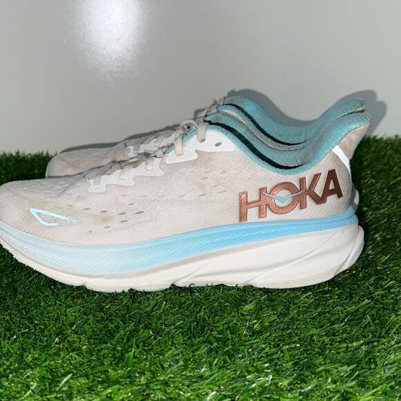 Hoka Women's Clifton 9 Frost Rose Gold Running Shoes - Picture 4 of 8